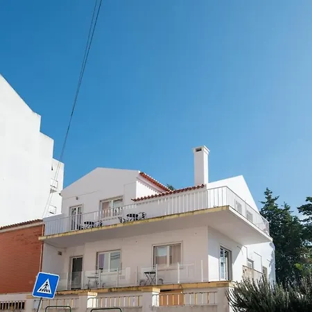 Second Floor Apartament Carregado