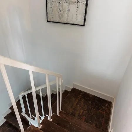 Second Floor Διαμέρισμα *