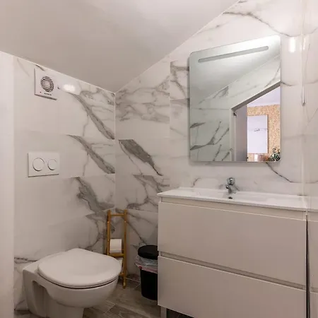 Second Floor Διαμέρισμα
