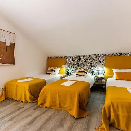 Second Floor Apartament Carregado
