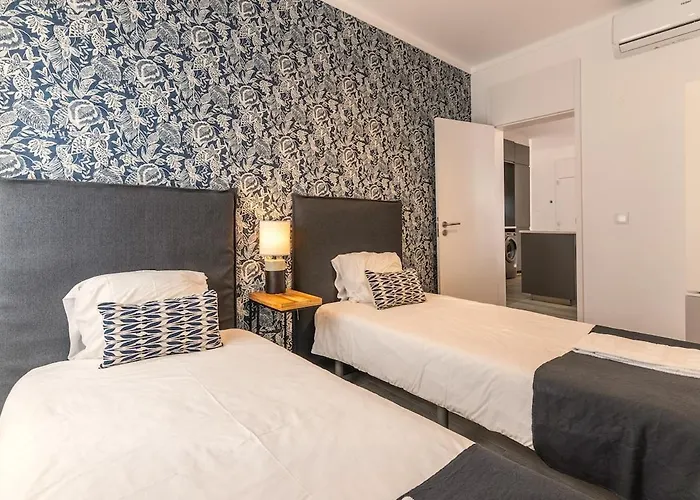 Second Floor アパート カレガド