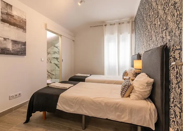 Apartment Second Floor Carregado